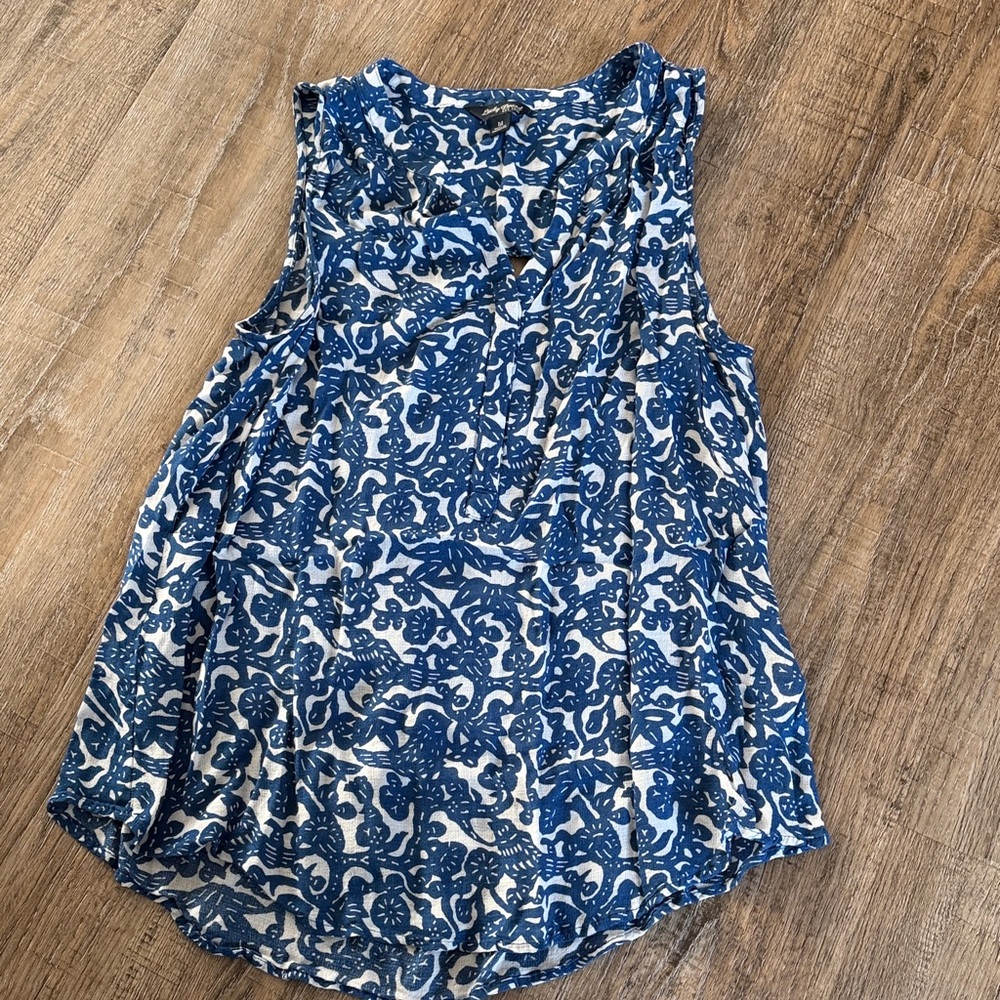 Lucky Brand Sleeveless Top in Blue and White